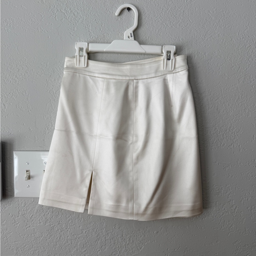 Wilfred white satin mini skirt from Aritzia. Size 00.